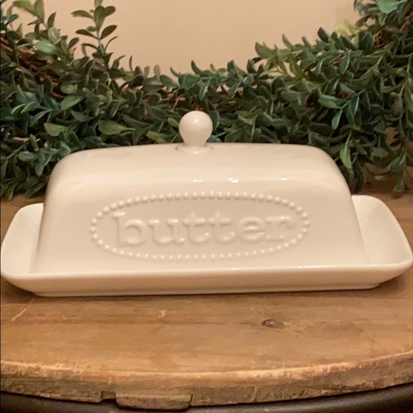 la Rochelle Other - Modern Farmhouse Bead Ceramic Butter Covered Dish